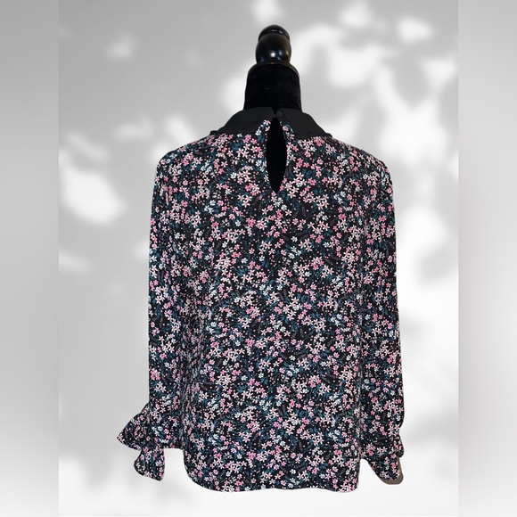 CECE Peter Pan Collar Blouse - Picture 4 of 7